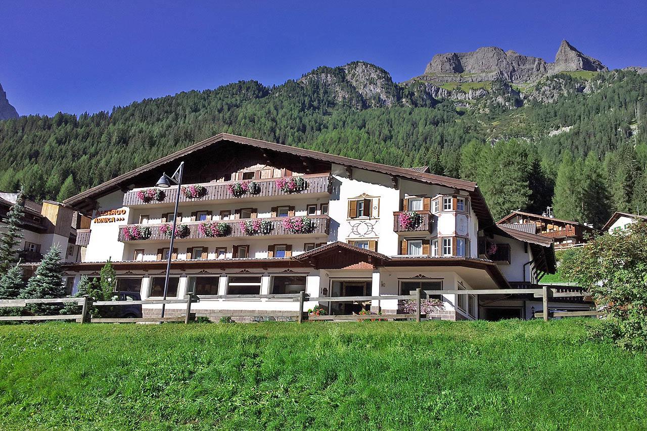 Albergo Arnica Канацеи Экстерьер фото