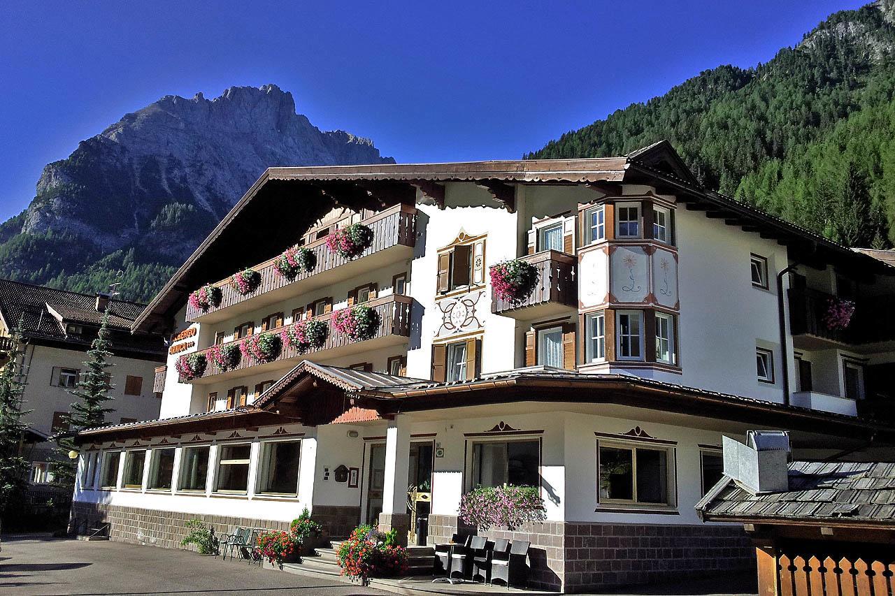 Albergo Arnica Канацеи Экстерьер фото